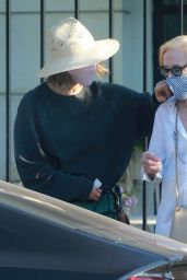 Sarah Paulson and Holland Taylor - Shopping on Melrose Place in West Hollywood 08/27/2020