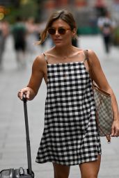 Zoe Hardman - Leaving Global Radio Studios in London 08/07/2020