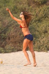 Alessandra Ambrosio - Playing Volleyball in Malibu 09/13/2020