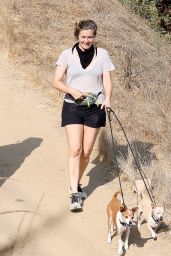 Alicia Silverstone - Hike in Los Angeles 09/26/2020