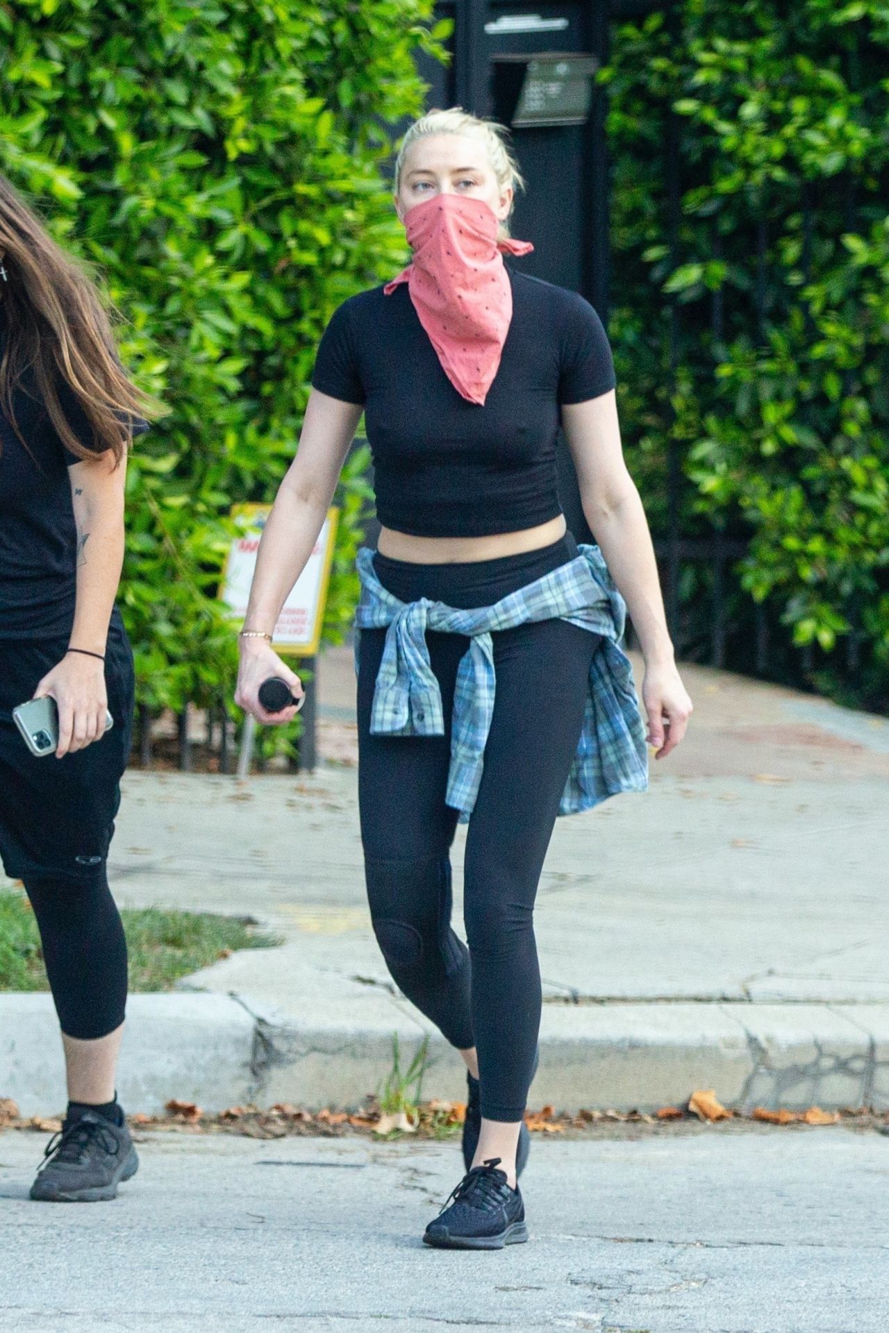 Amber Heard - Hike in Griffith Park in LA 08/31/2020 • CelebMafia