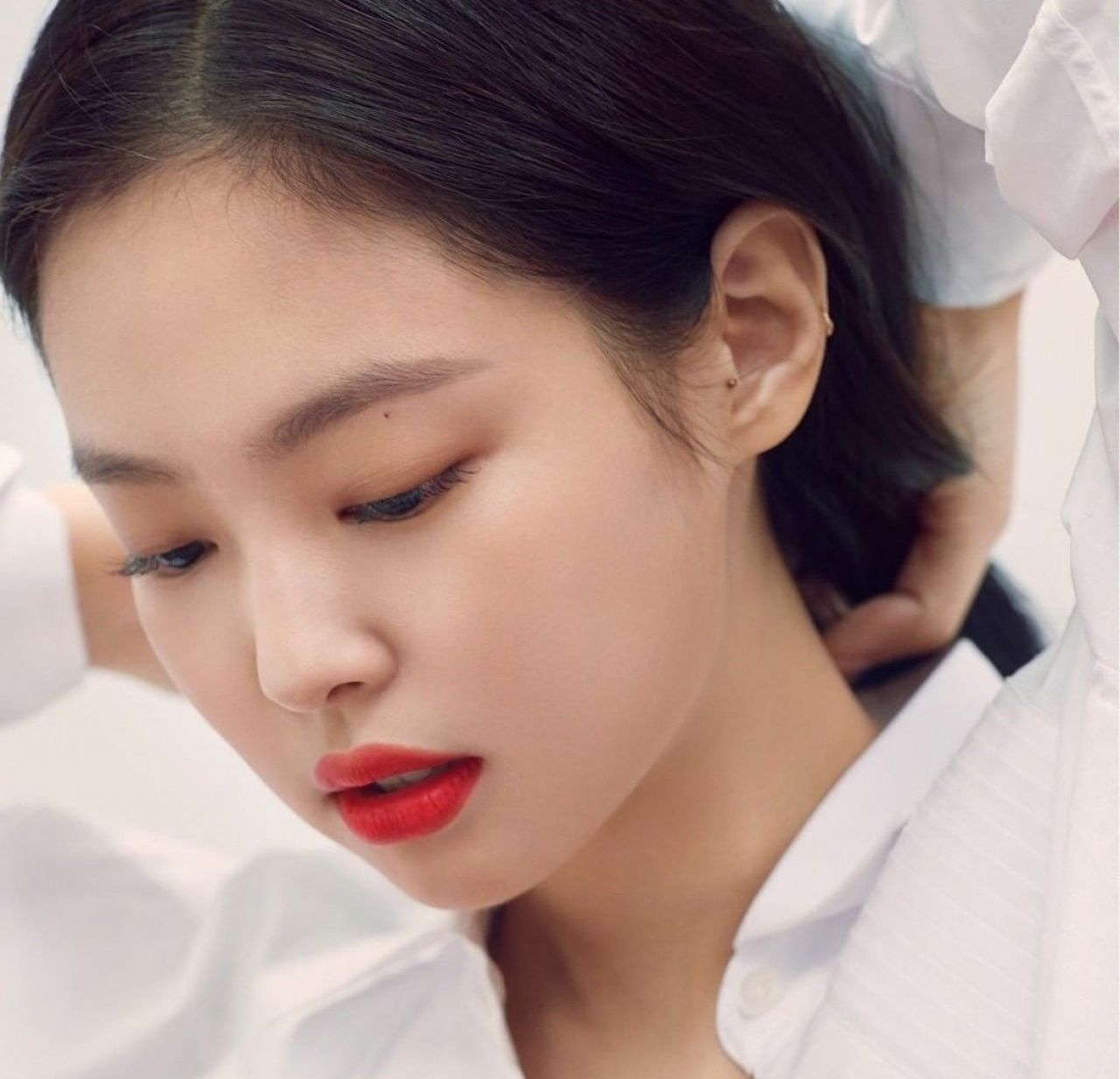 Blackpink - ELLE Magazne x HERA September 2020 (Jennie) • CelebMafia