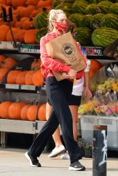 Candice Swanepoel - Grocery Shopping in NYC 09/17/2020