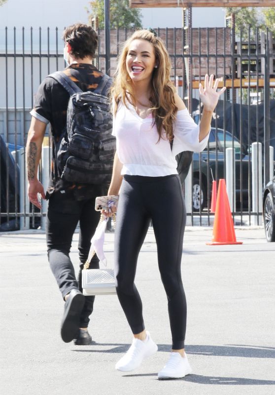 Chrishell Stause - Leaving the DWTS Studio in LA 09/29/2020
