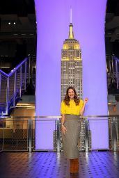 Drew Barrymore - Empire State Building in Midtown Manhattan 09/14/2020