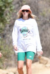 Elsa Hosk on a Hike in Los Angeles 08/31/2020