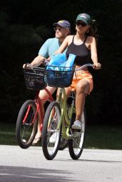 Emily Ratajkowski - Bike Ride in the Hamptons 08/30/2020