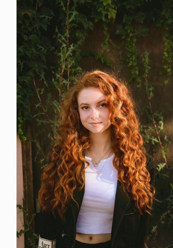 Francesca Capaldi - Social Media Photos 09/02/2020 • CelebMafia