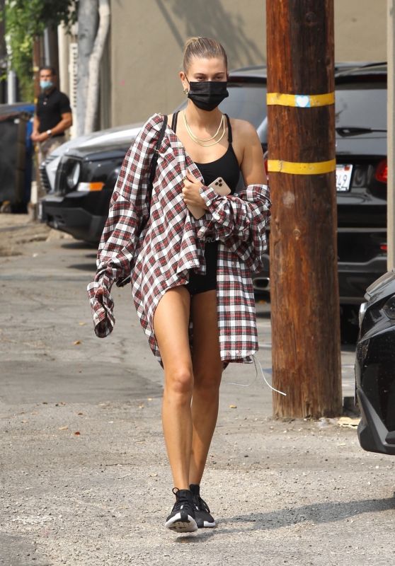 Hailey Bieber - Out for Lunch in West Hollywood 09/09/2020