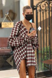 Hailey Bieber - Out for Lunch in West Hollywood 09/09/2020