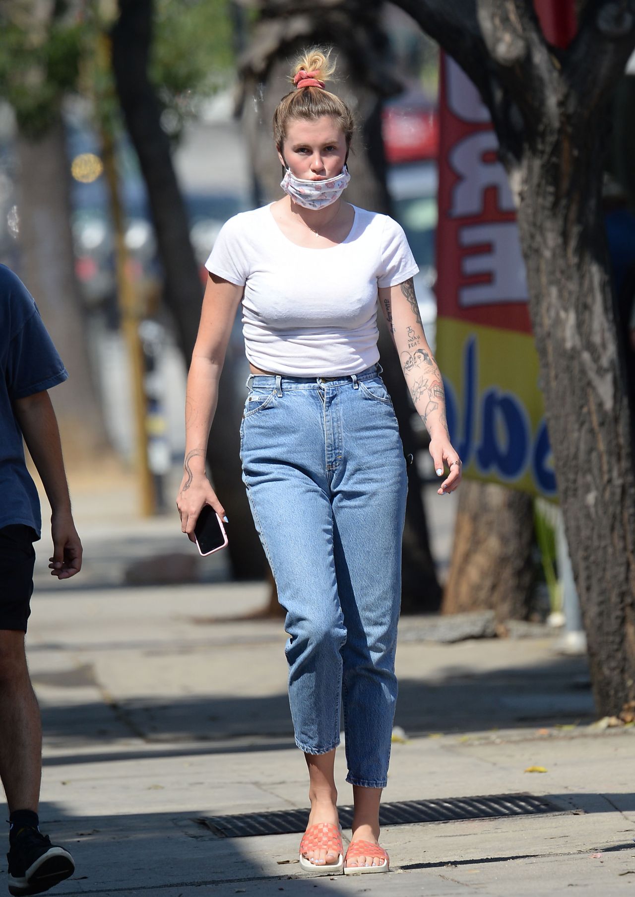 Ireland Baldwin Style, Clothes, Outfits and Fashion• Page 4 of 21