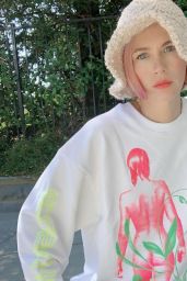 January Jones – Social Media Photos 09/21/2020