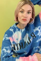 January Jones – Social Media Photos 09/21/2020