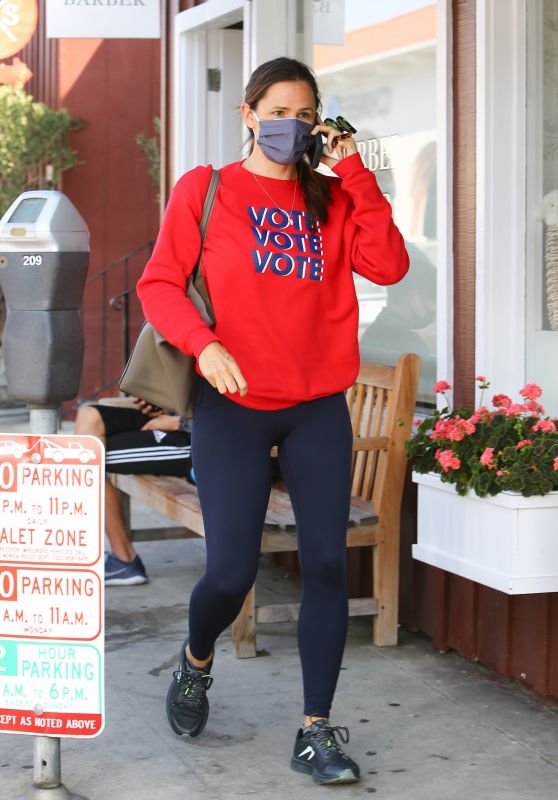 Jennifer Garner - Out in Brentwood 09/23/2020