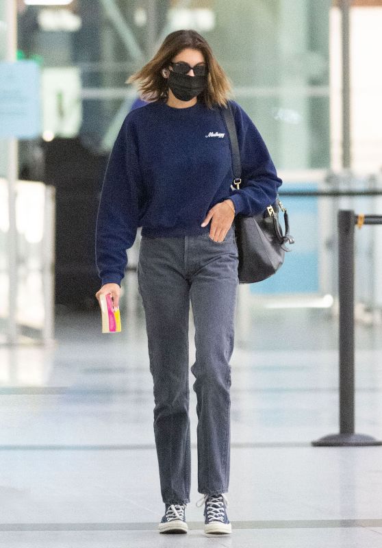 Kaia Gerber in Travel Outfit at JFK Airport in NY 09/23/2020