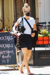 Kaley Cuoco - Out in NYC 08/30/2020