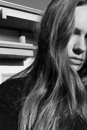 Karen Gillan - Social Media Photos 09/09/2020
