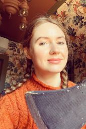 Karen Gillan - Social Media Photos 09/09/2020