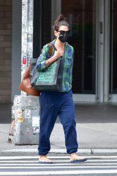 Katie Holmes in Casual Outfit - Grocery Shopping in NYC 09/13/2020