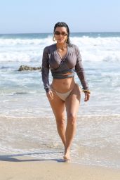 Kim Kardashian - Beach in Malibu 09/09/2020