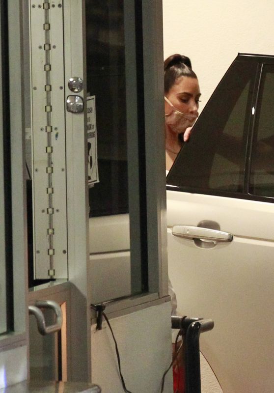 Kim Kardashian - Leaving an Office Building in LA 09/16/2020