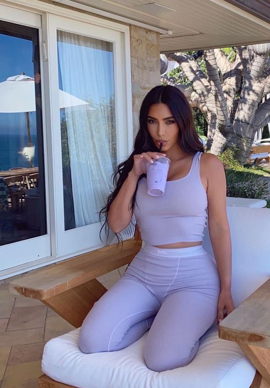 Kim Kardashian Outfit - Instagram 09/06/2020