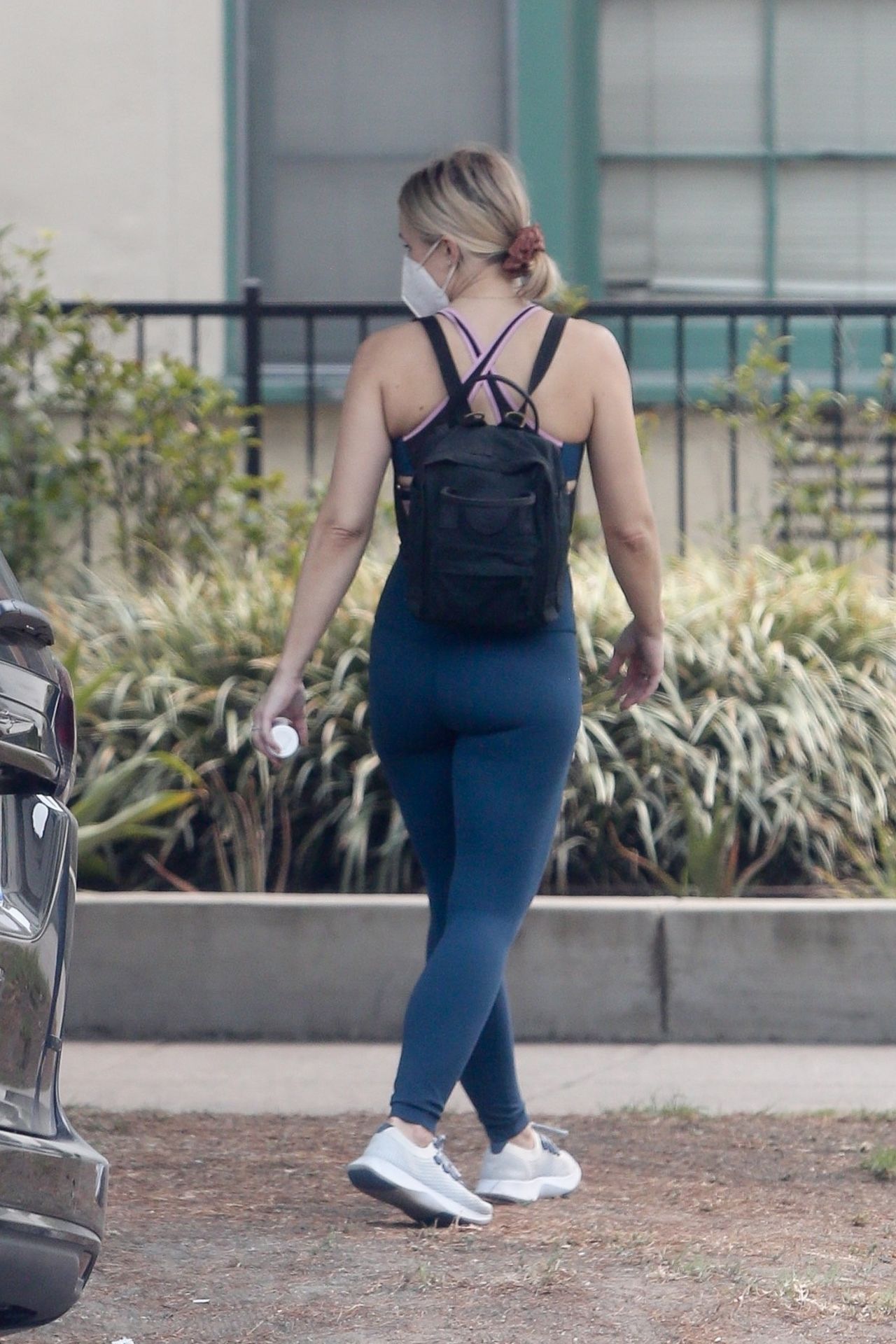 Kristen Bell - Out in Los Feliz 09/11/2020 • CelebMafia