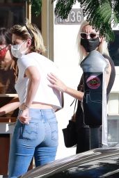 Kristen Stewart With Girlfriend Dylan Meyer in Los Feliz 09/22/2020