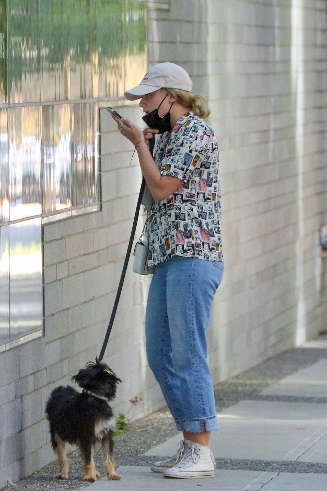 lili-reinhart-take-her-dog-for-a-walk-in-vancouver-09-06-2020-3.jpg