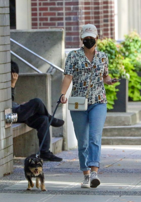 Lili Reinhart - Take Her Dog For a Walk in Vancouver 09/06/2020