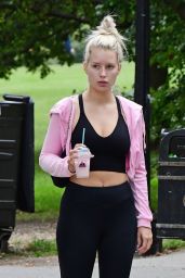 Lottie Moss Makeup-Free - North London 09/09/2020