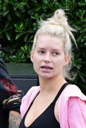 Lottie Moss Makeup-Free - North London 09/09/2020