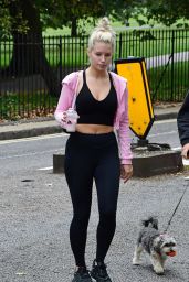 Lottie Moss Makeup-Free - North London 09/09/2020