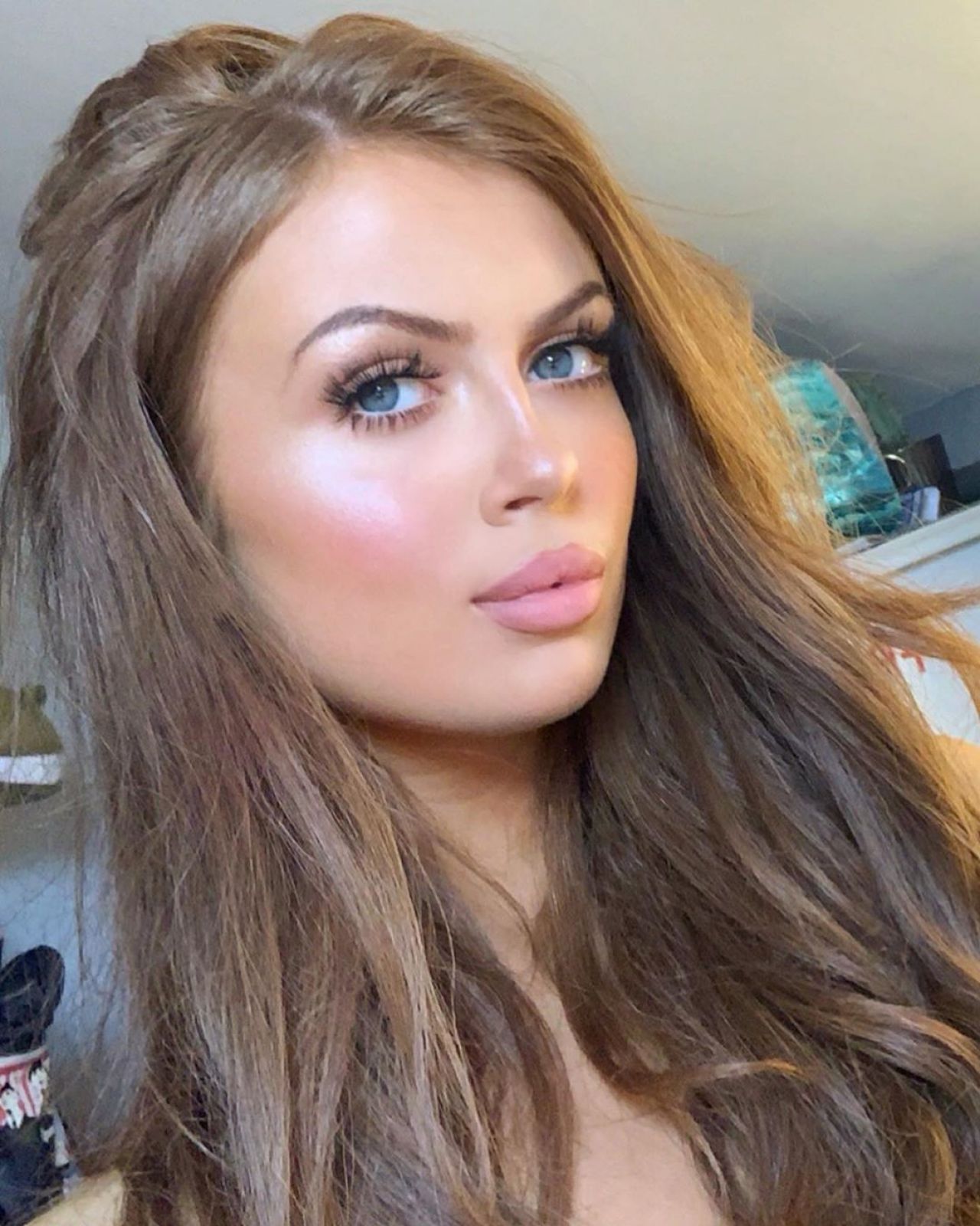 Maisie Smith - Social Media Photos 09/29/2020 • CelebMafia