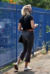 Malin Akerman - Out in Los Angeles 09/09/2020