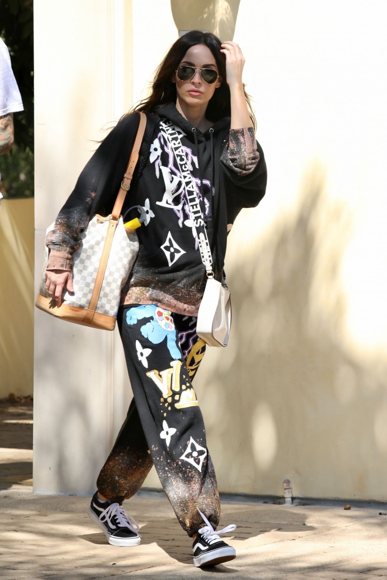 Megan Fox and Machine Gun Kelly - Leaving a House in LA 09 ...