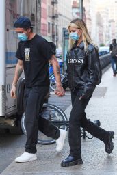 Nicola Peltz and Brooklyn Beckham Stroll Hand-in-Hand in NYC 09/21/2020