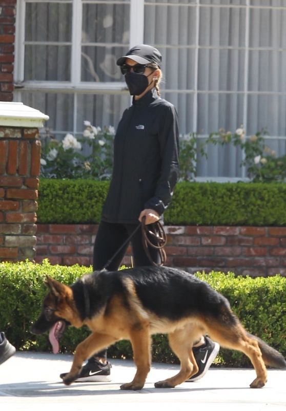 Nicole Richie - Walks Her Dog in Beverly Hills 09/03/2020