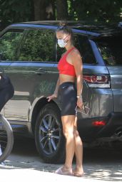 Nina Agdal - Out in East Hamptons, NY 09/06/2020