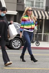 Paris Hilton - Shopping in Beverly Hills 09/12/2020
