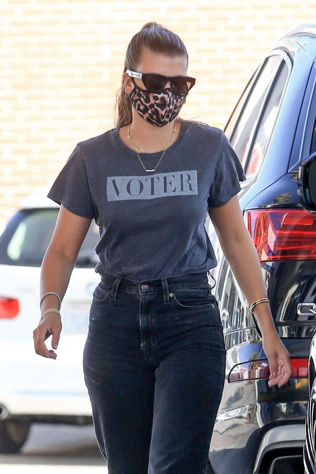 Sofia Richie in Casual Outfit - Pumping Gas in Brentwood 09/22/2020