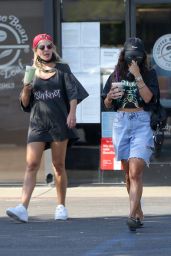 Vanessa Hudgens - Coffee Bean & Tea Leaf in Los Angeles 09/05/2020