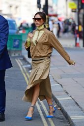 Victoria Beckham Looking Stylish - Leaving Wolsley Restaurant in Central London 09/22/2020