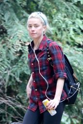 Amber Heard - Hiking in Los Feliz 10/25/2020