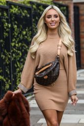Amber Turner - Envy Shoes Photocall in London 10/01/2020