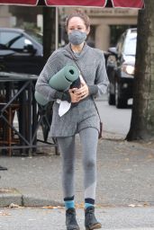 Autumn Reeser - Leaving a Yoga class in Vancouver 10/10/2020