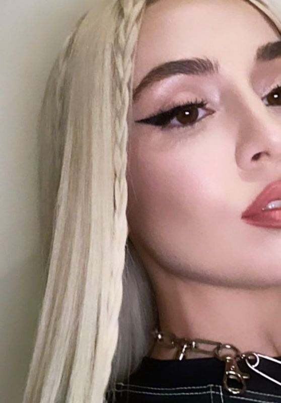 Ava Max Photos and Video 10/22/2020