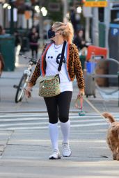 Busy Philipps - Walking Her Dog in NYC 10/05/2020