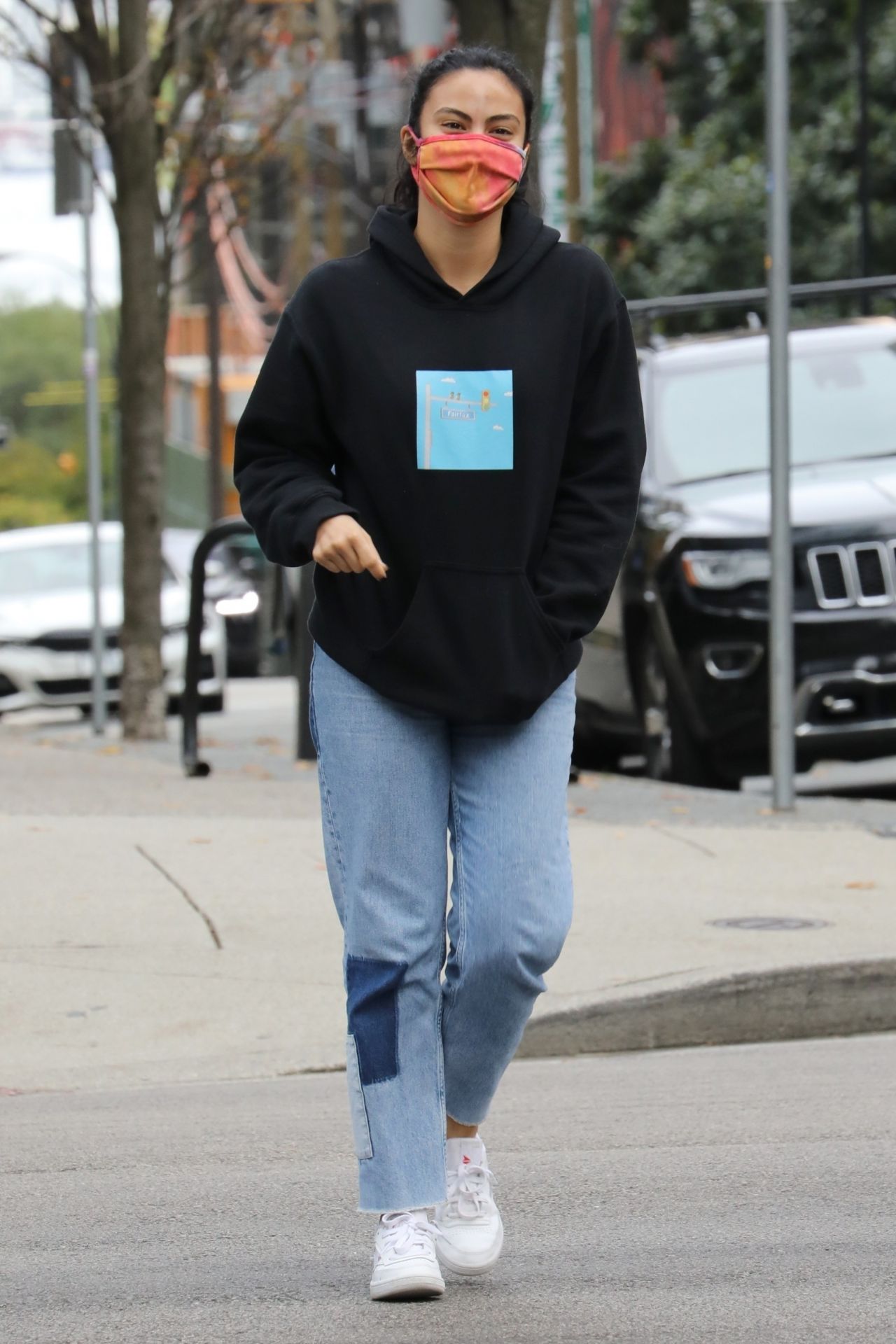 camila-mendes-out-in-vancouver-10-17-2020-6.jpg