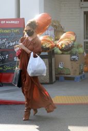 Chrissy Teigen - Shopping at Bristol Farms in Los Angeles 10/15/2020